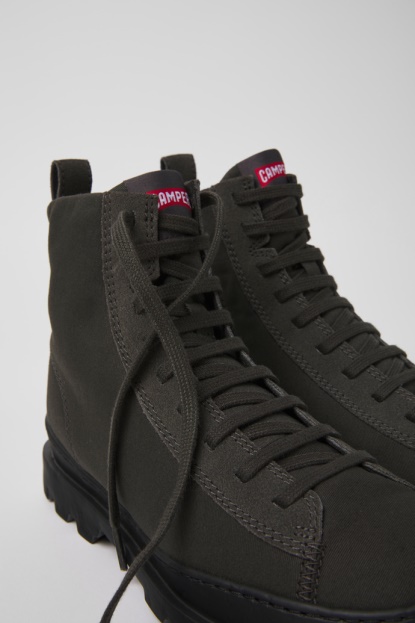 Ekskluzivni ženski Gležnarji Iz Tekstila Camper Brutus Sivi In Nubuk